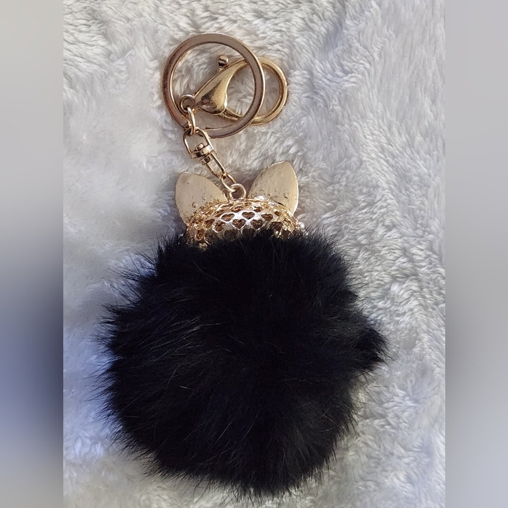 Black and Red Pom Pom Fox Keychain Bag Charm - Picture 4 of 4